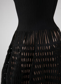 Robe courte évasée embossée à mancherons - Noir