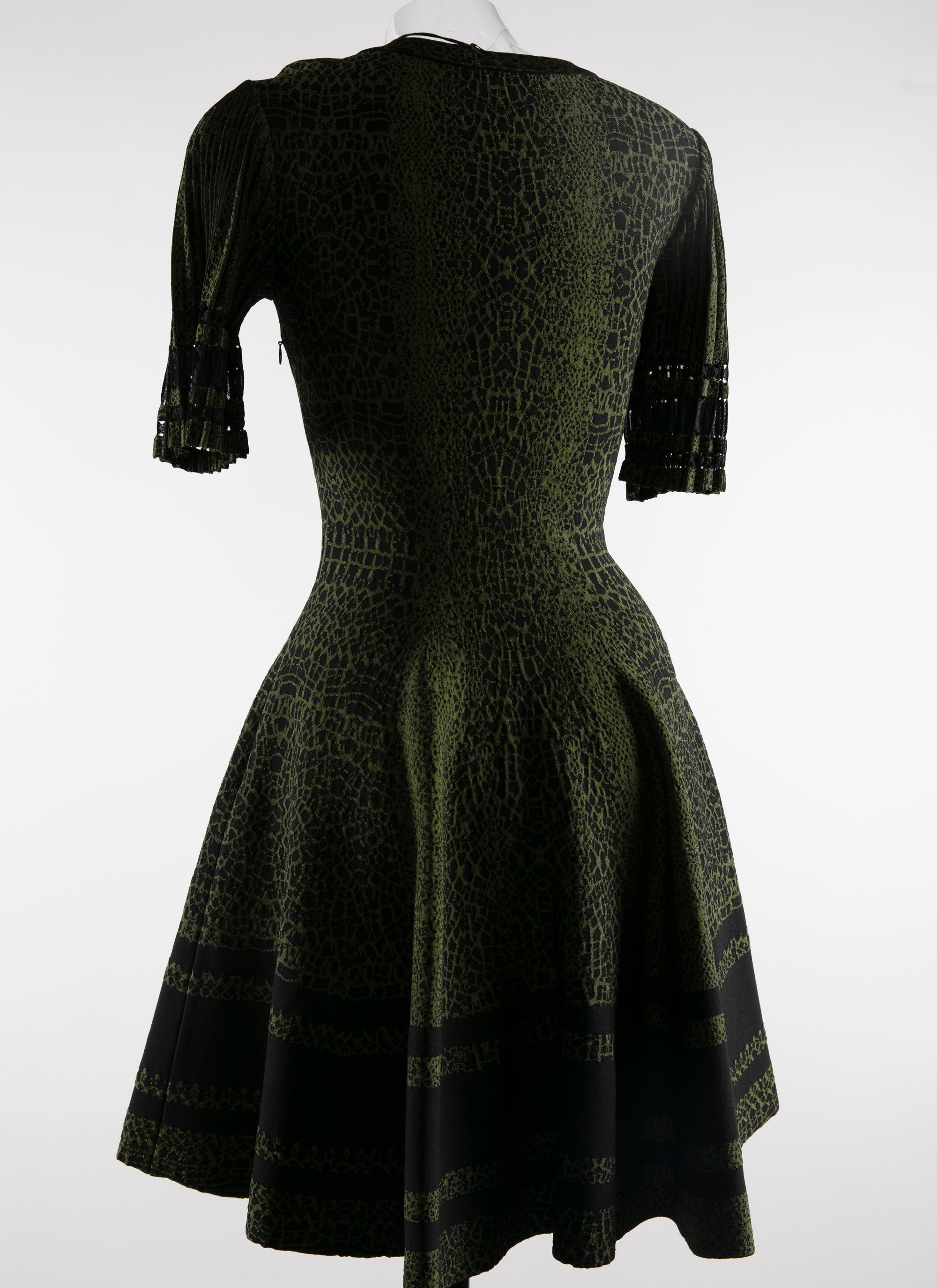 Robe à manches courtes ajourées - Noir & Vert