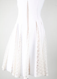 Robe courte col bateau avec détails en dentelle - Blanc