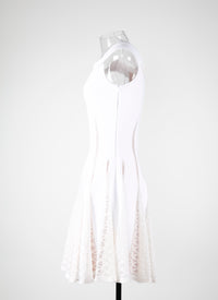 Robe courte col bateau avec détails en dentelle - Blanc