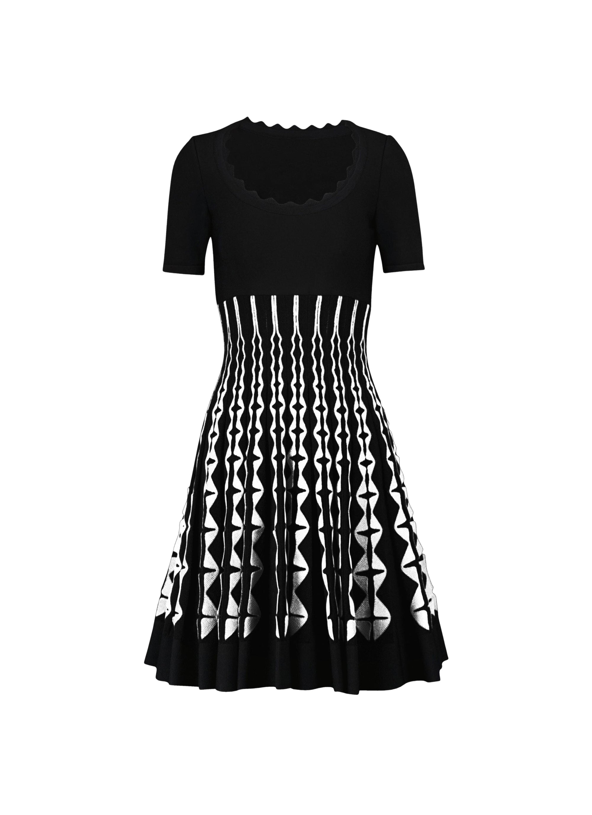 Pleated short dress with scoop neck - Black & White