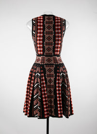Robe courte à motif géométrique jacquard - Bois de Rose & Noir