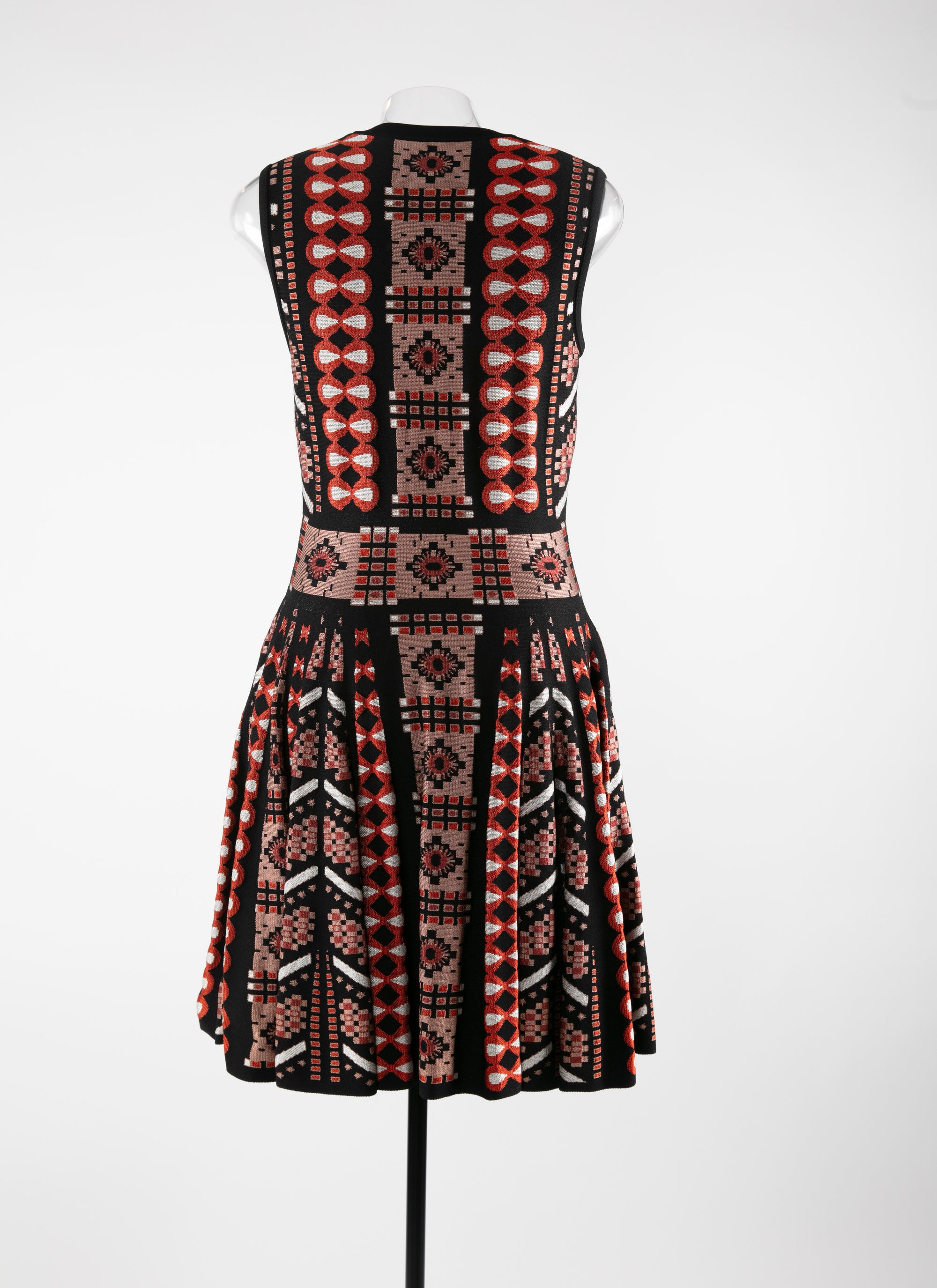 Robe courte à motif géométrique jacquard - Bois de Rose & Noir