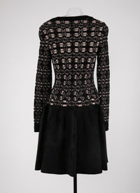 Robe courte broderies à manches longues en maille - Noir & Nude