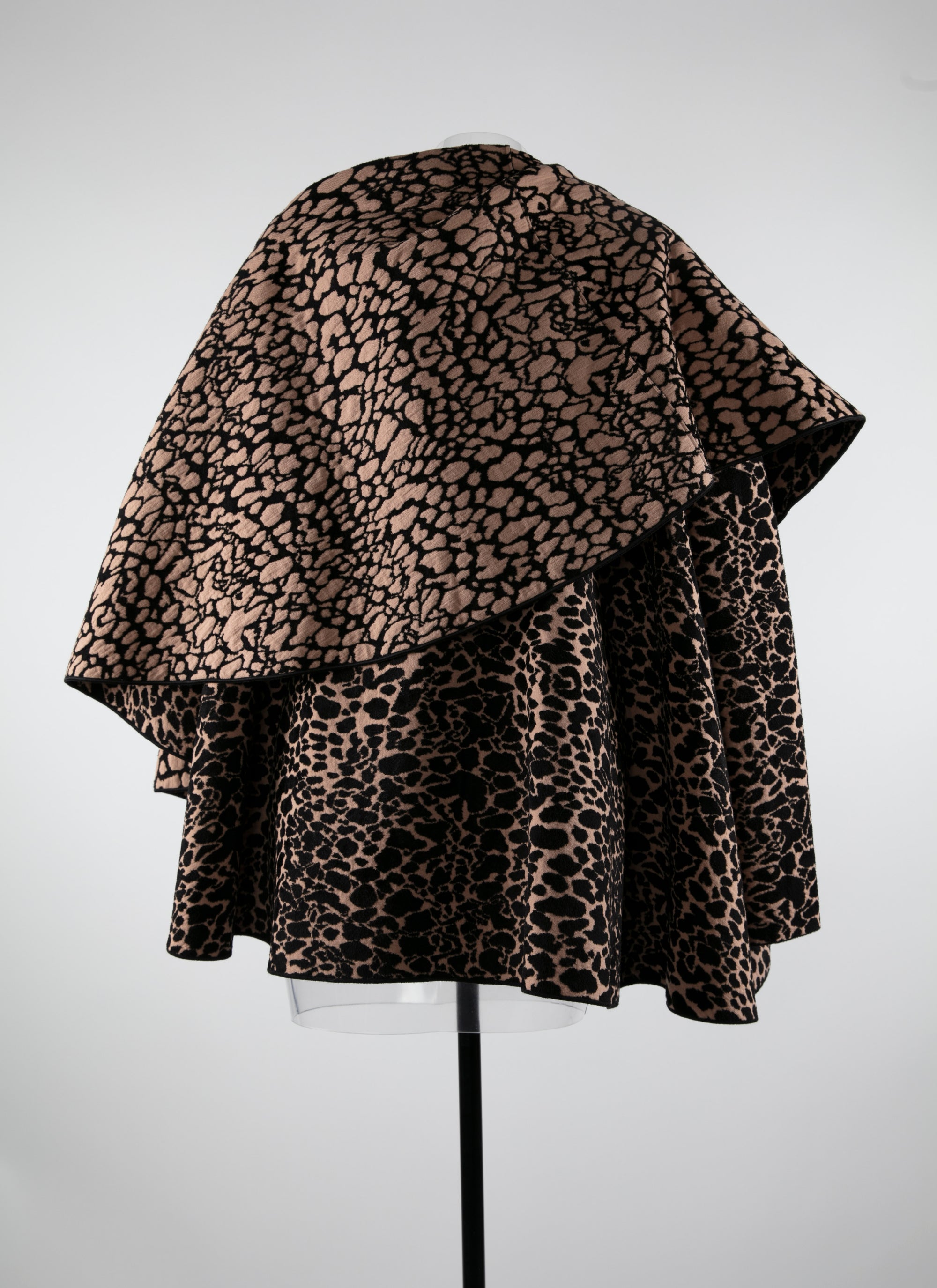 Veste à capuche en laine - Chair & Noir