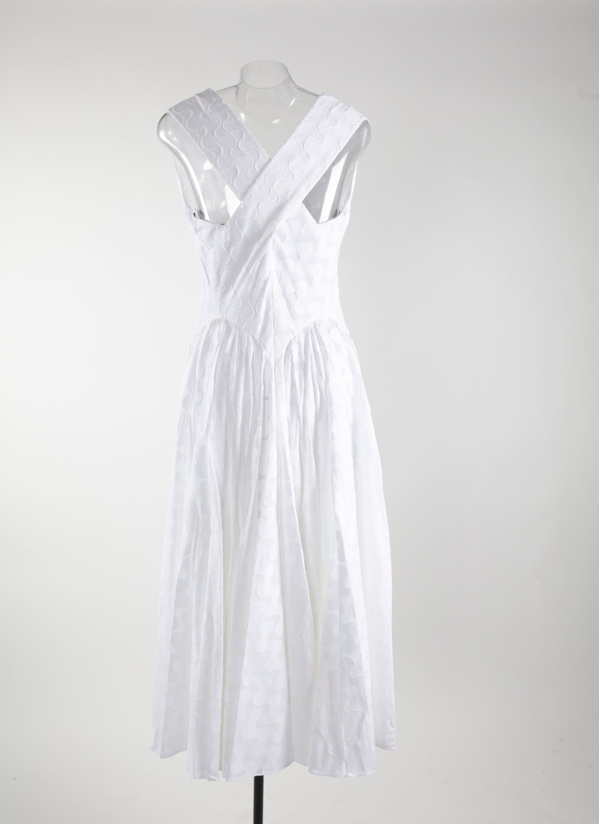 Sleeveless cross-back dress - White