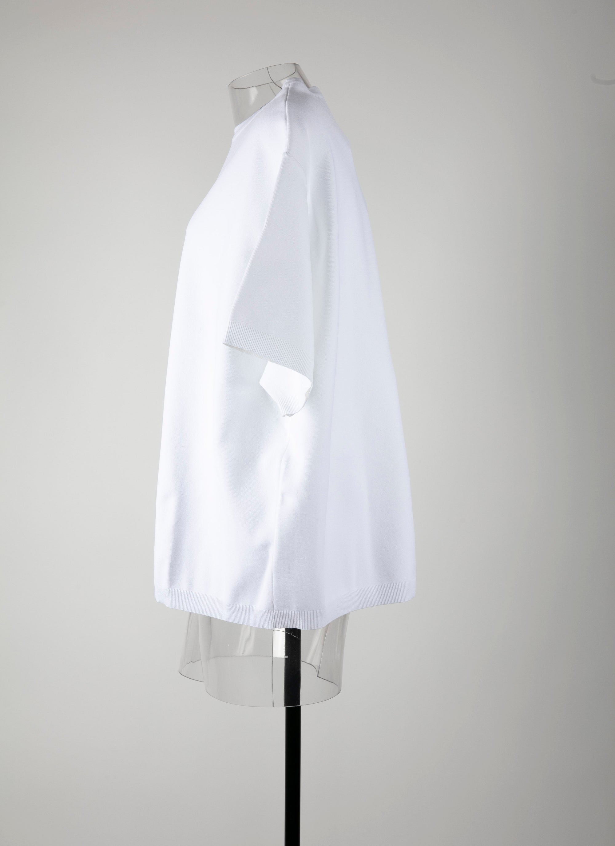 Basic short-sleeved knitted jumper - White