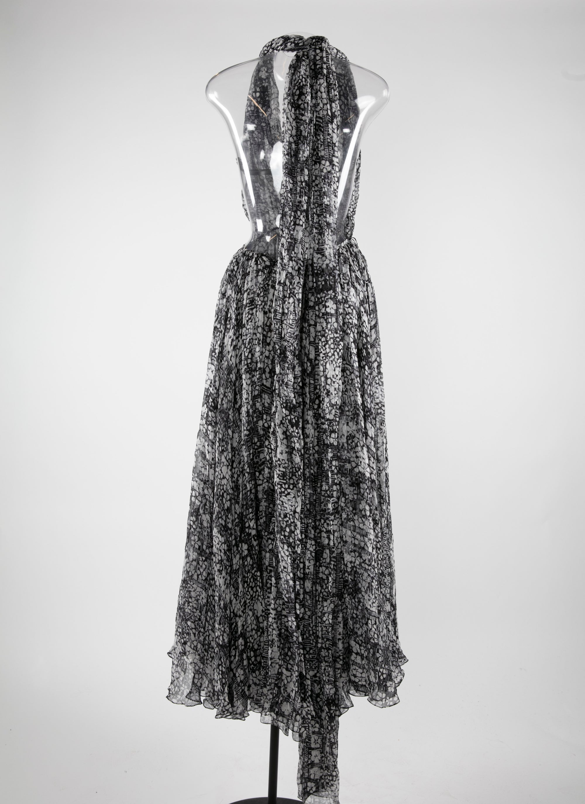 Sleeveless flowing dress with silk crossover back - Multicolour