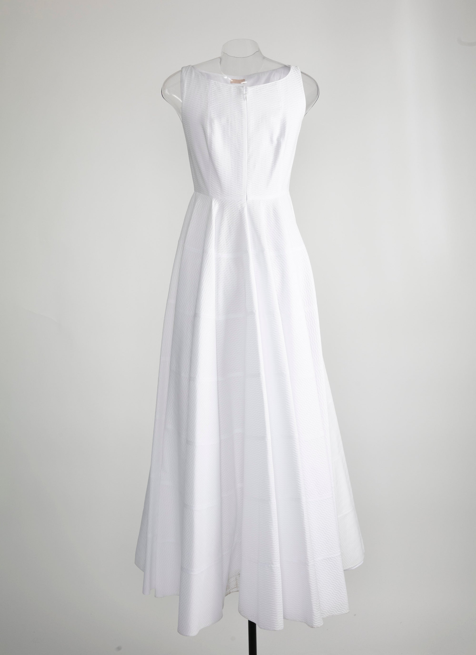 Long sleeveless skater dress - White