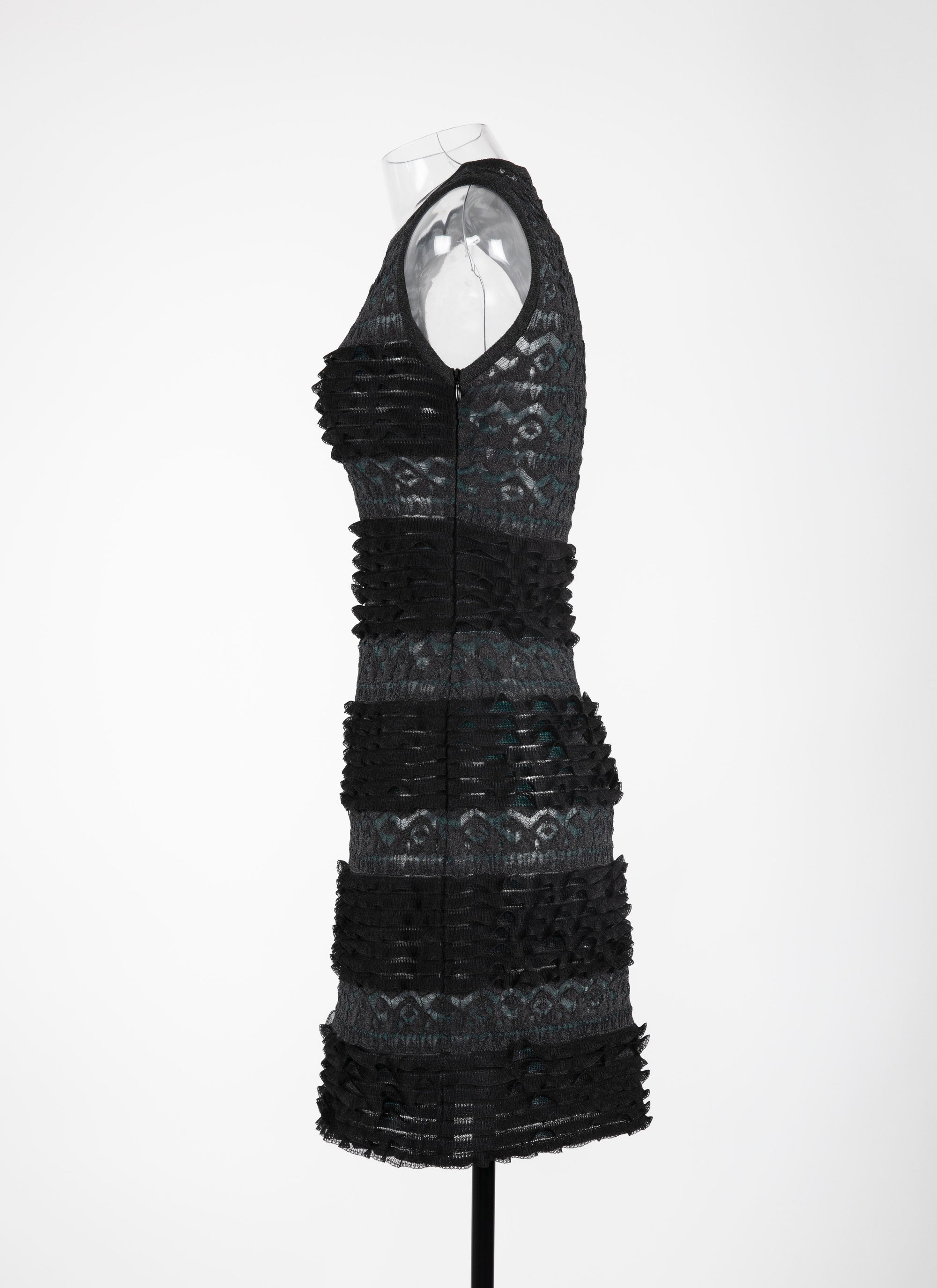 Robe ajustée à volants superposés - Noir & Bleu