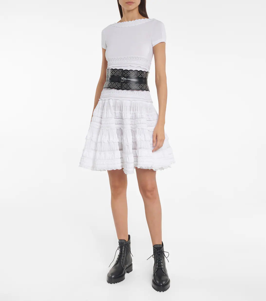 Lace-up eyelet boots in leather - Black