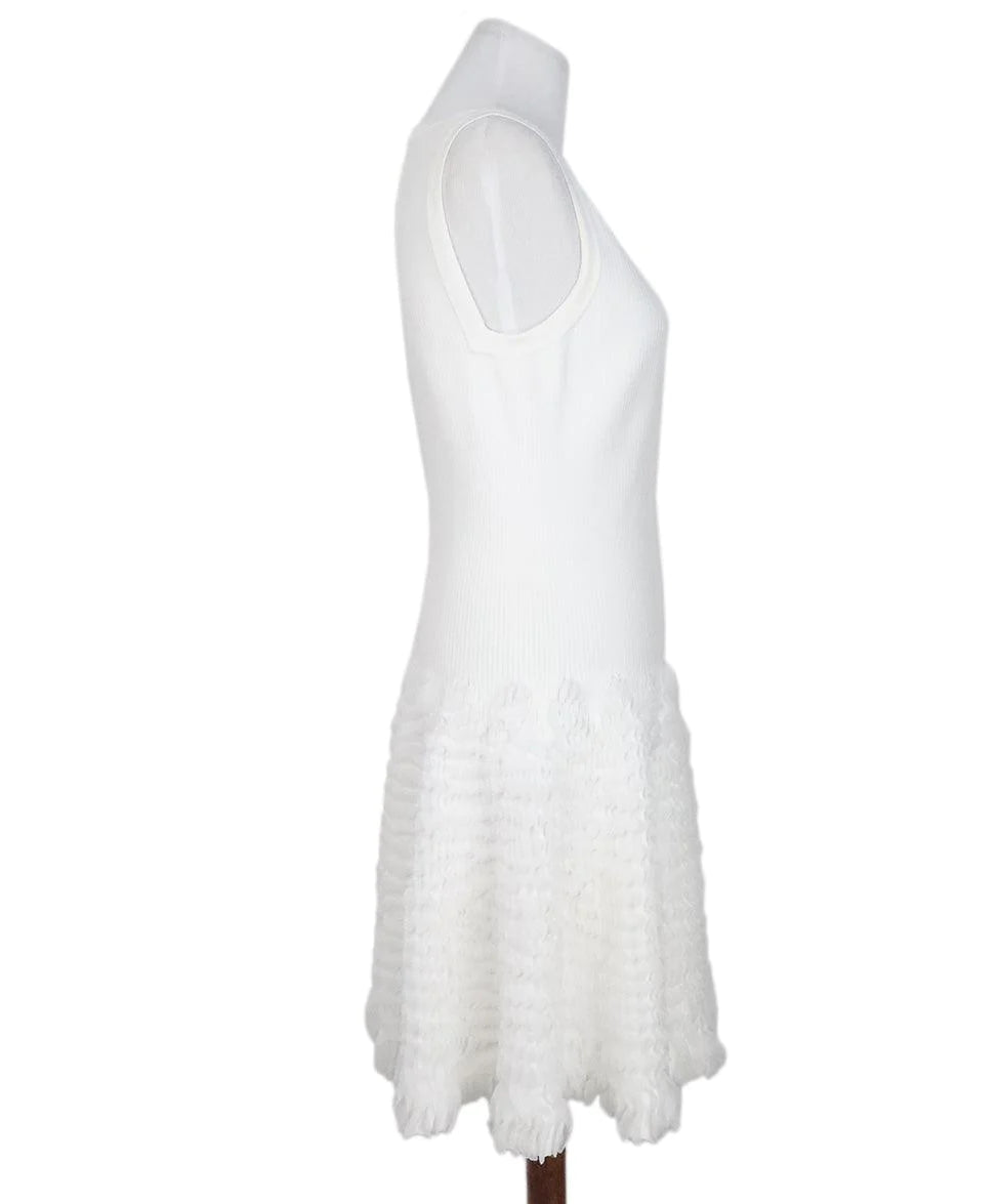 Sleeveless v-neck dress with microflounce bottoms - White