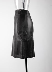 Short scuba skirt in leather - Black