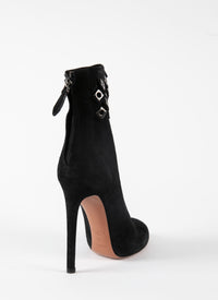 Eyelet boots in leather - Black