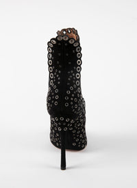 Eyelet boots in leather - Black