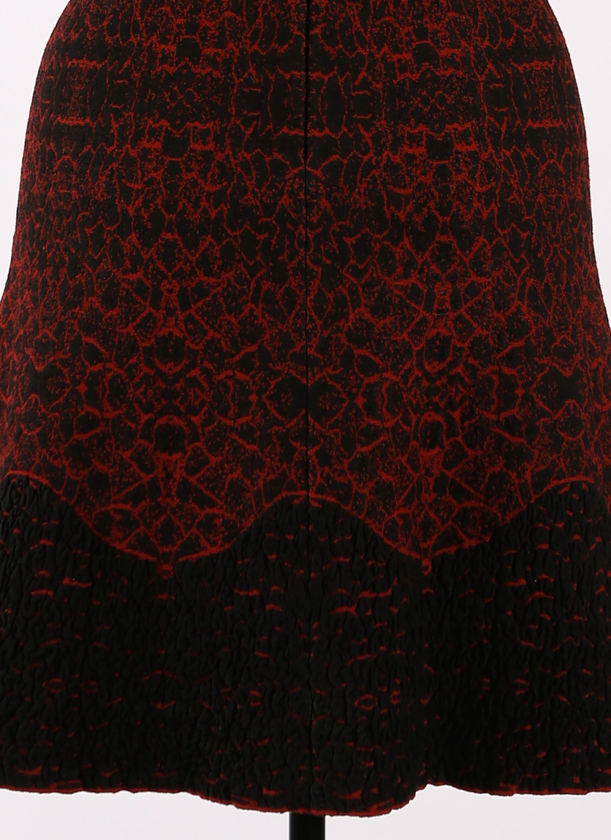 Galatea knitted short-sleeved dress - Black & Garnet