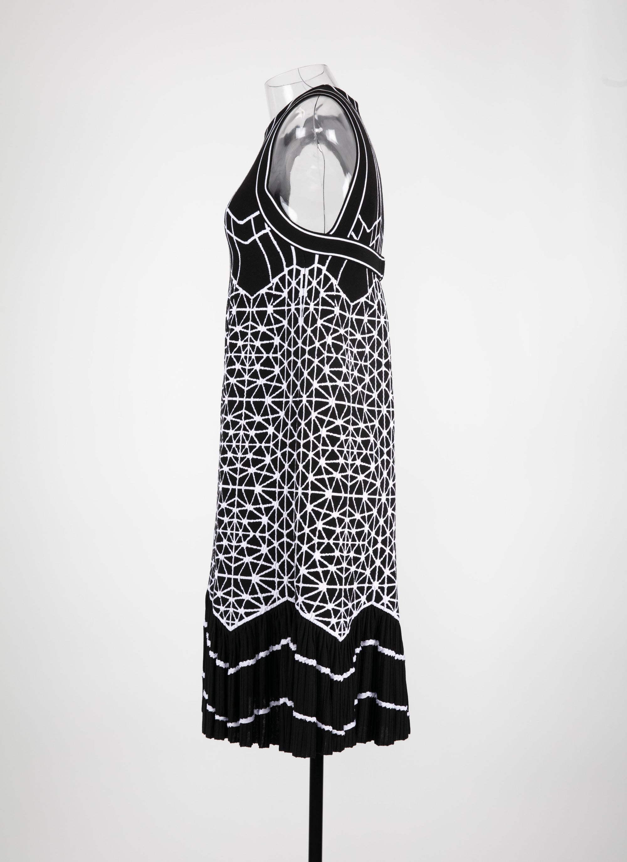 Robe sans manches à volants - Noir & Blanc