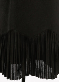 Long-sleeved knitted ruffled short dress - Black