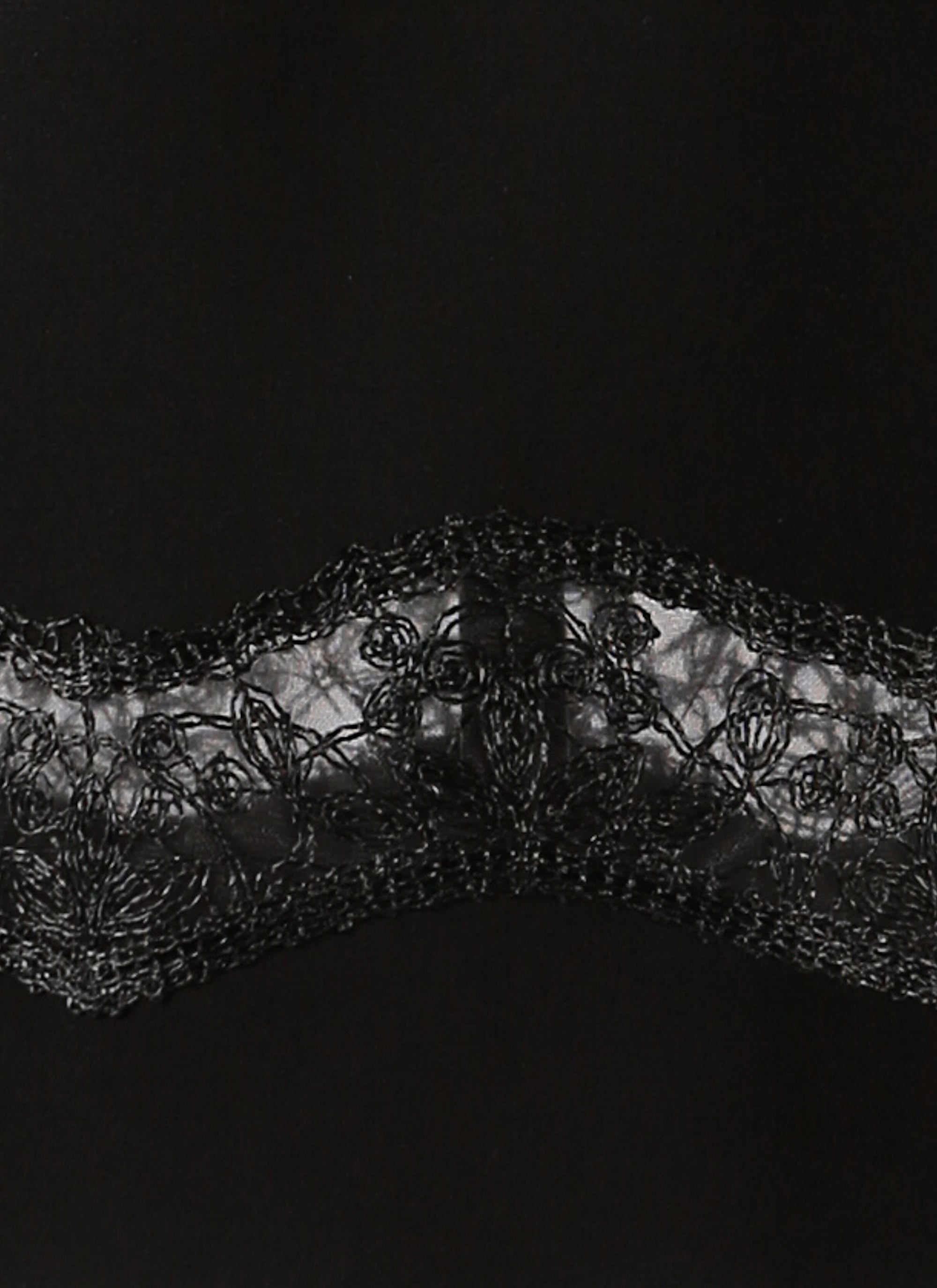 Sleeveless lace tunic - Black