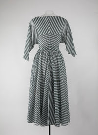 Boudoir 3/4 sleeve dress - White & Green