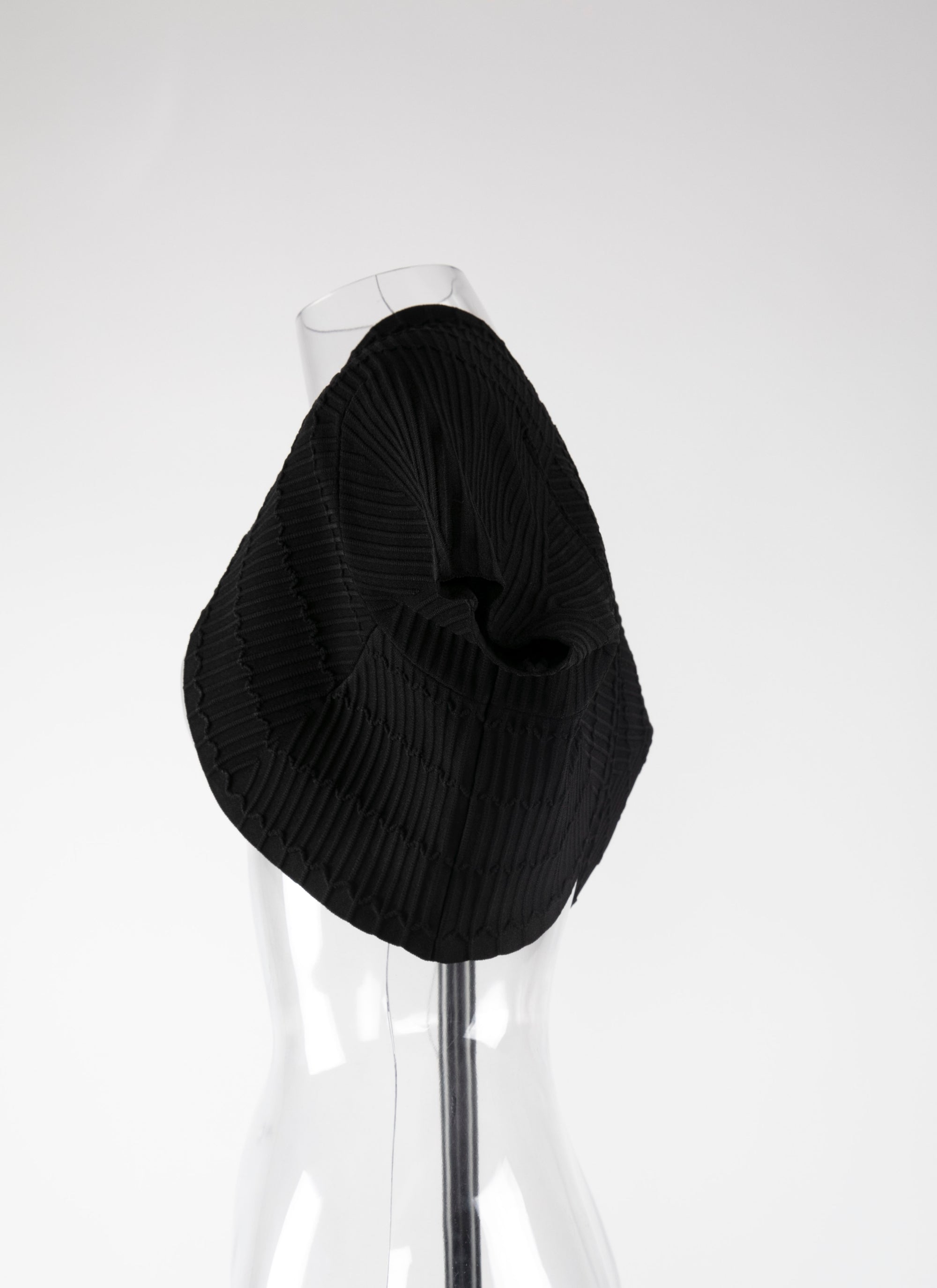 Pagoda knitted short-sleeved bolero - Black