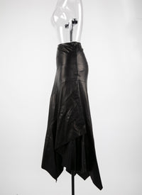 Long petal skirt in leather - Black