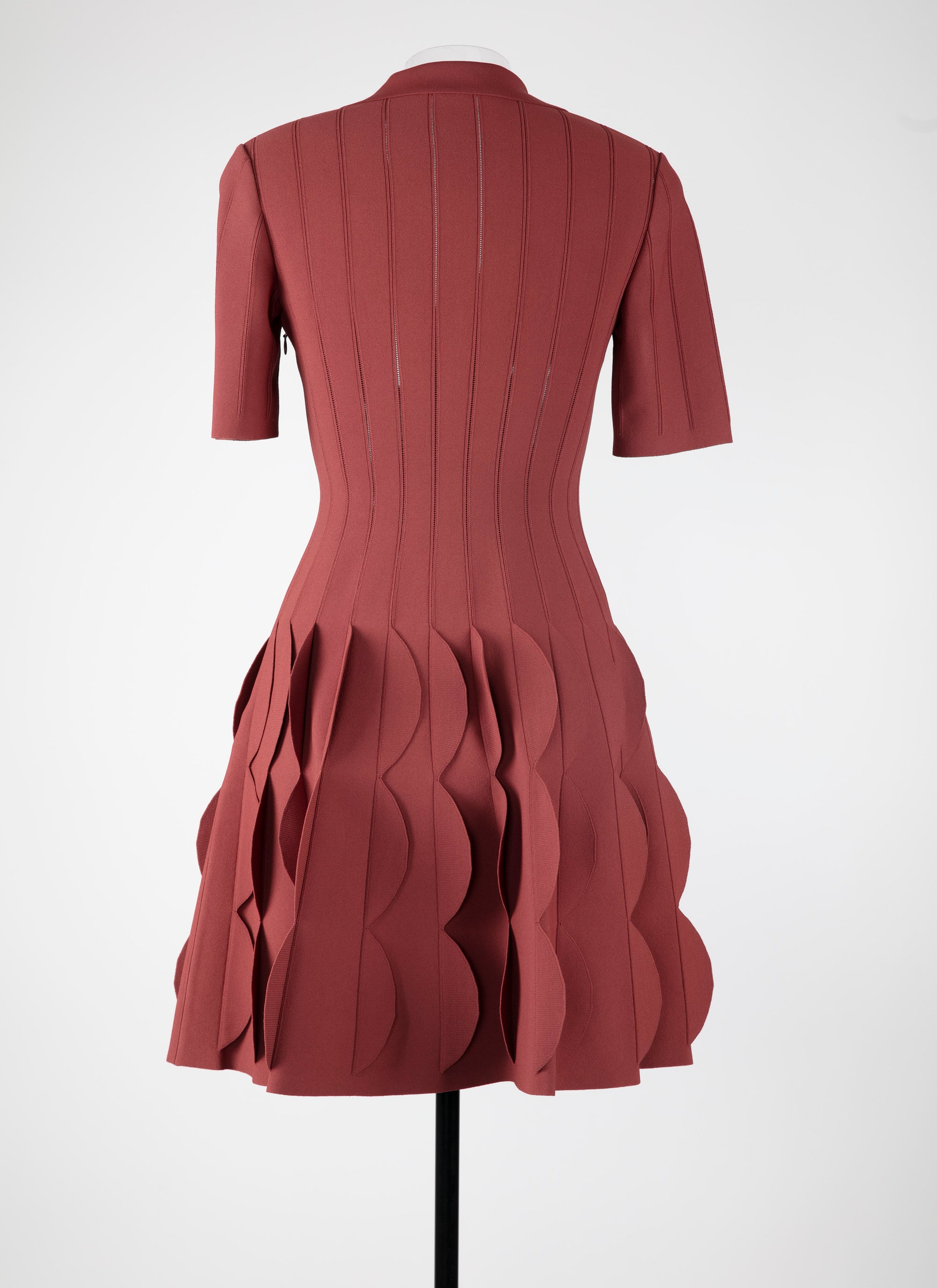 Scalloped knitted polo dress - Garnet