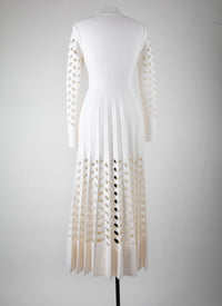 Robe plissée à manches longues en laine - Ivoire