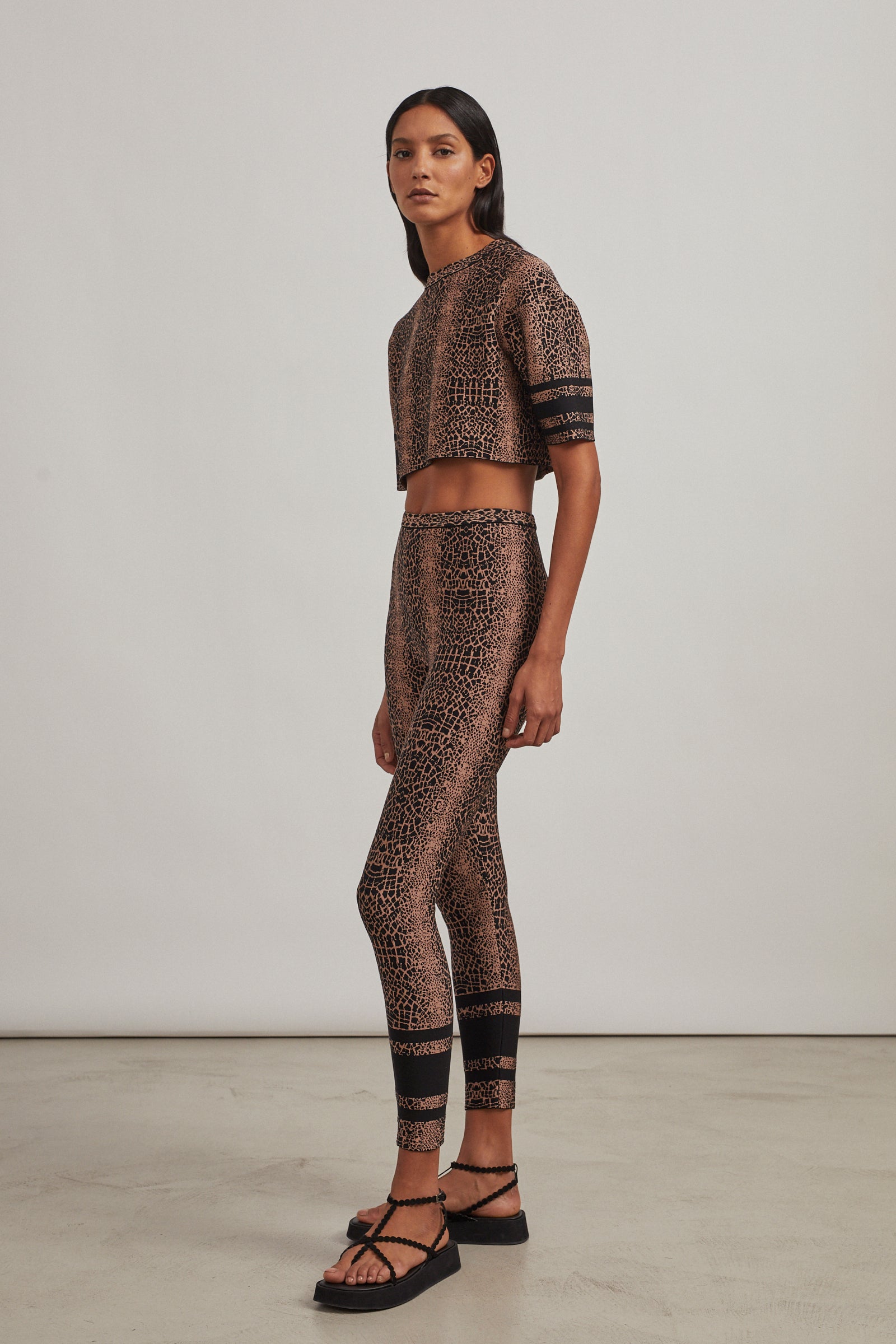 Pull court en maille jacquard animalier - Noir & Chair